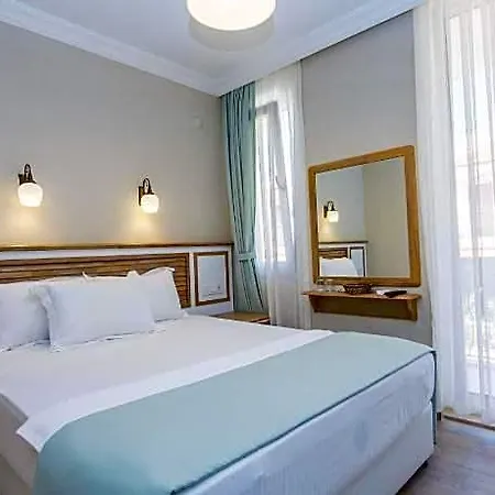 فندق مبيت وإفطار داتكا بياز إيف 4*