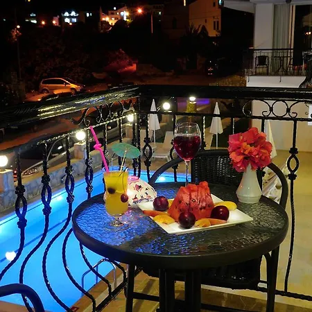 Beyaz Ev Couette-café 4*