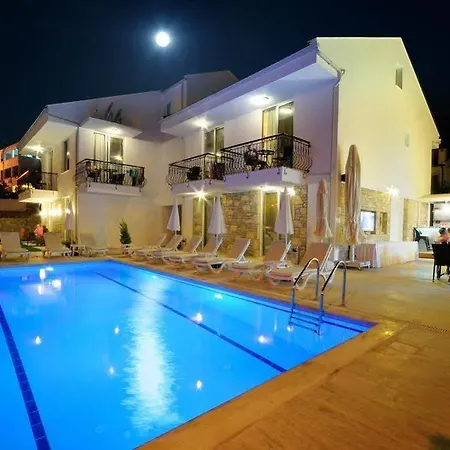 فندق مبيت وإفطار داتكا بياز إيف 4*