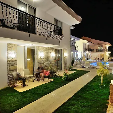 فندق مبيت وإفطار داتكا بياز إيف 4*