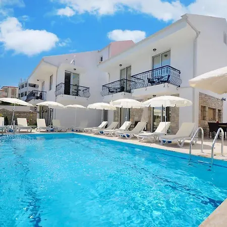 Beyaz Ev 4* דטקה