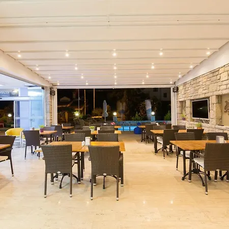Couette-café Beyaz Ev 4*