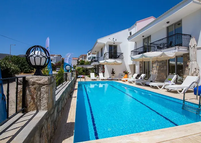 Beyaz Ev Bed & Breakfast 4*